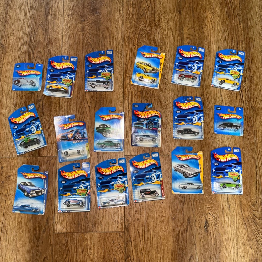 Lot of 18 Hot Wheels Cars First Editions 2000s 64 Chevy Impala 70 Chevelle SS